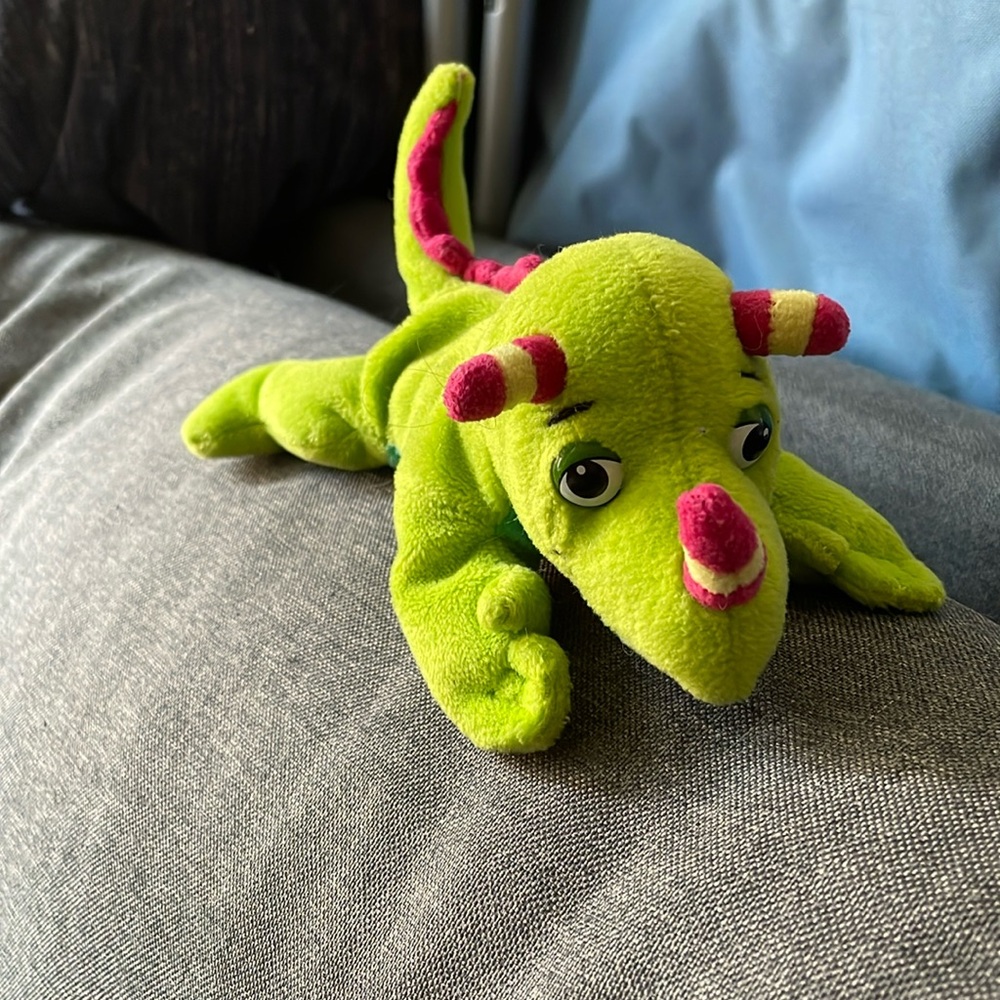 Vintage Scholastic 1997 Liz Magic School Bus Plush Lizard